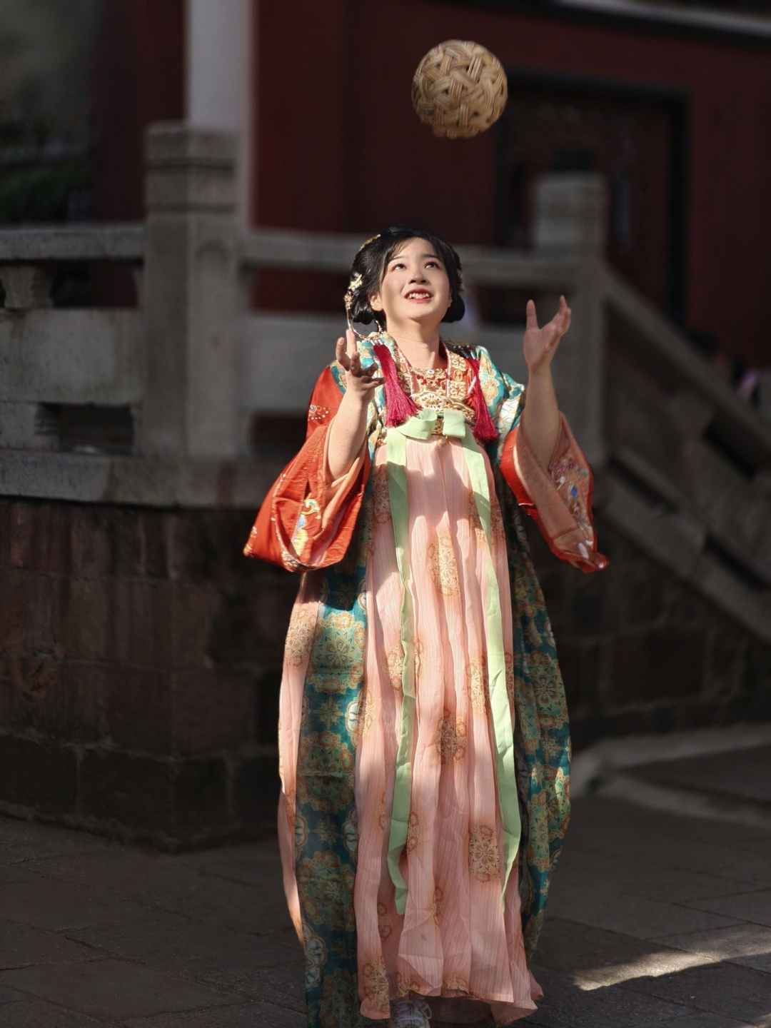 珞珈山上的古代文学史课：与先秦两汉思想共呼吸，这样的上课模式你羡慕吗？  第4张