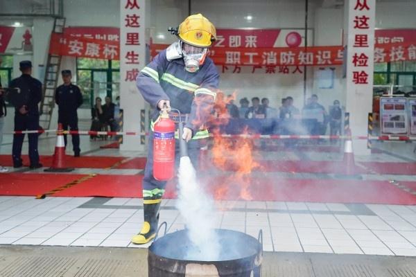 56 名一线职工和消防志愿者参赛，金山区这场竞赛提前预热 119 消防宣传月活动  第2张