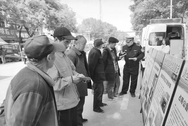 彬州市公安局交通管理大队：宣传大篷车走乡过镇，平安建设深入人心  第2张