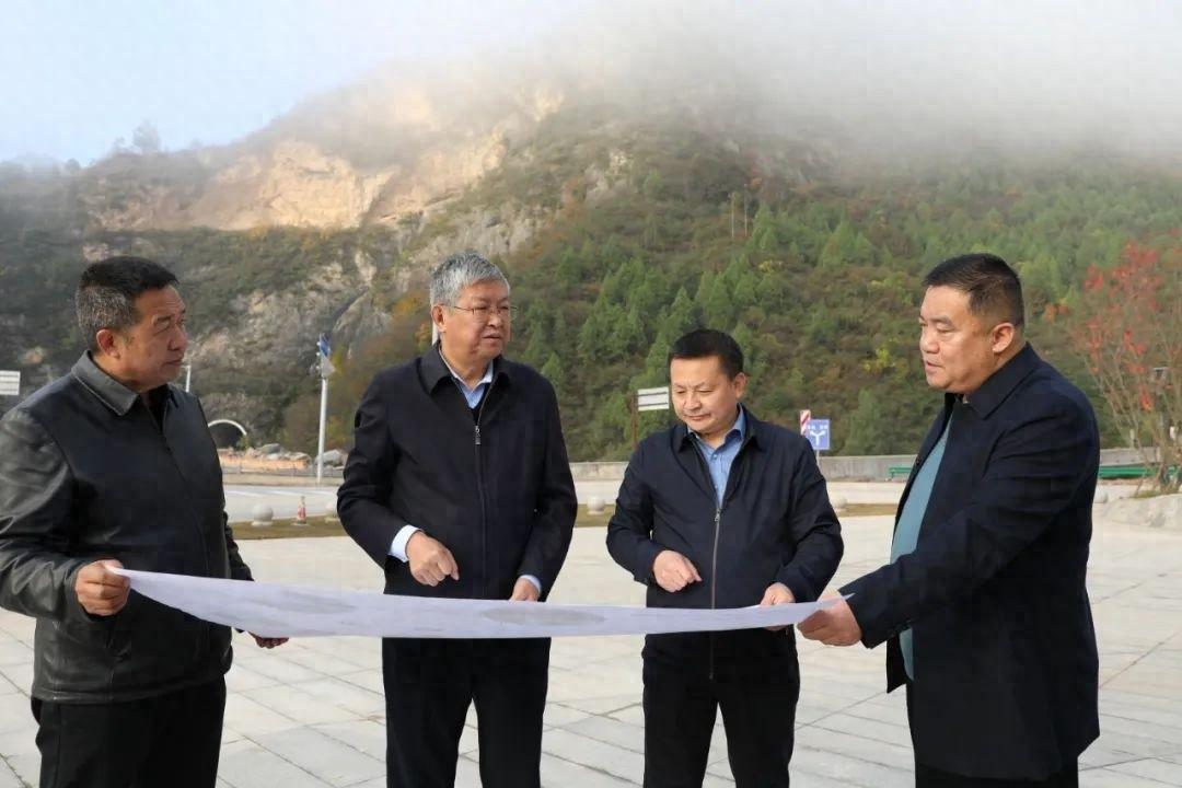 市委书记张柯兵调研徽县、两当县和陇南经济开发区，强调打造支柱产业，紧盯时间节点