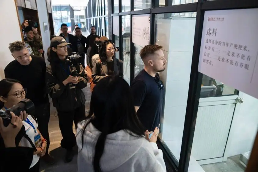 年糕不是米做的蛋糕？宁波慈城年糕博物馆，中外博主化身好奇宝宝，一探究竟  第1张