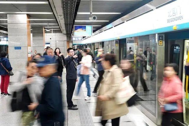 周四立冬，北京最低气温将徘徊在 0℃左右，京港地铁如何保障你的出行温暖、顺畅？  第3张
