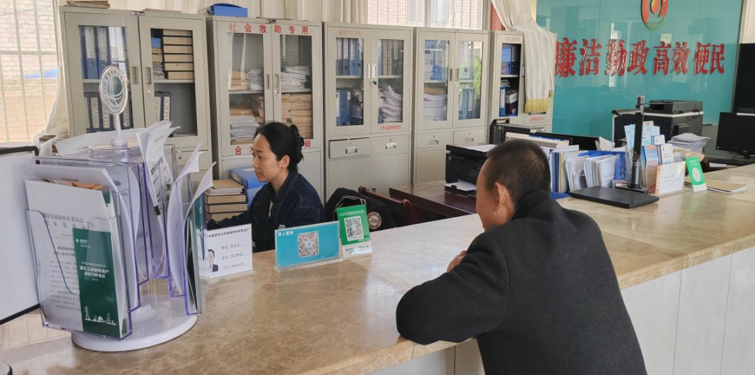 供电公司便民服务点：足不出村解决用电问题，获村民一致好评  第2张