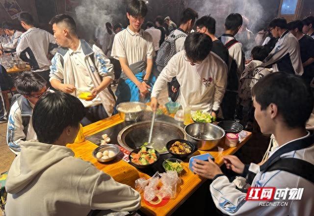 常德市七中高三师生的这场活动，让你在大自然中释放压力，感受青春活力  第1张