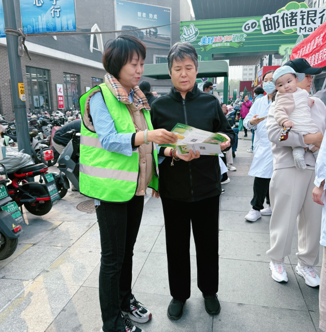 垃圾分类入户宣传，让环保理念深入人心  第3张