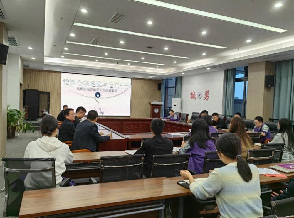 南充高中高坪校区：共建共治共享，共筑安心校园  第1张