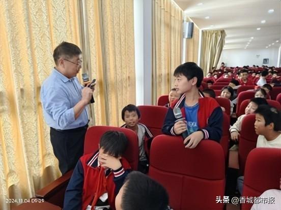 快来围观！中国科学院老科学家科普演讲团进校园，带你穿越恐龙时代  第3张
