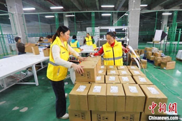 双十一临近，井冈山综合保税区跨境电商进口包裹发运高峰来袭  第1张