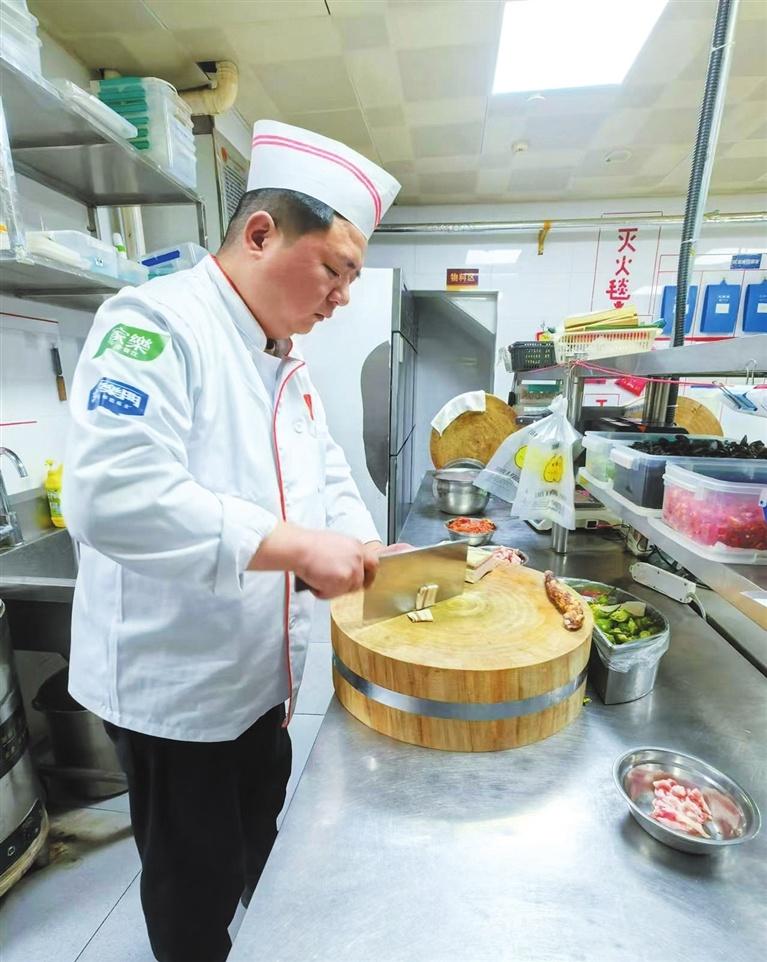 探秘徽宴楼：臭鳜鱼如何成为徽菜皇冠上的明珠？  第4张