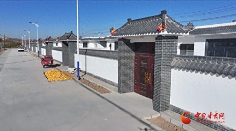 生态及地质灾害避险搬迁：老村旧颜成往事，美丽新居入画来