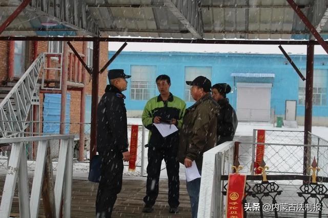金河派出所联合政府开展安全检查，保障人民群众生命财产安全  第2张