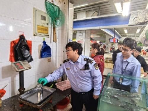鹰潭市市场监管局持续加强电子计价秤整治工作宣传引导，守护群众切身利益