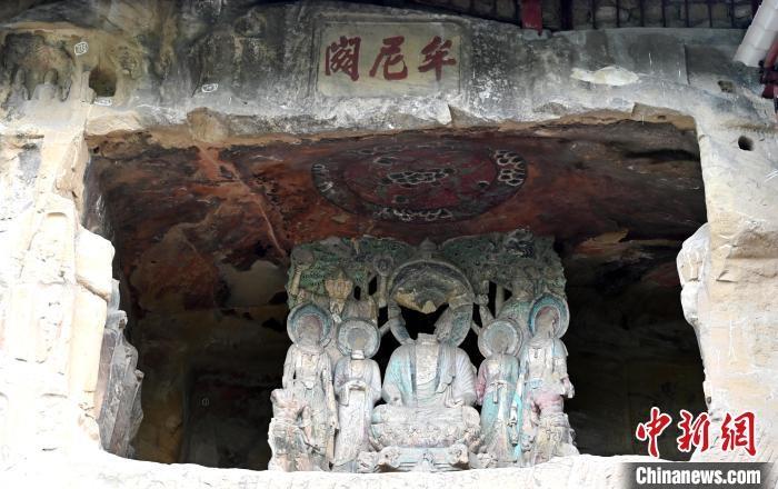 四川广元千佛崖摩崖造像：千年石窟，艺术宝库，等你来探索  第2张