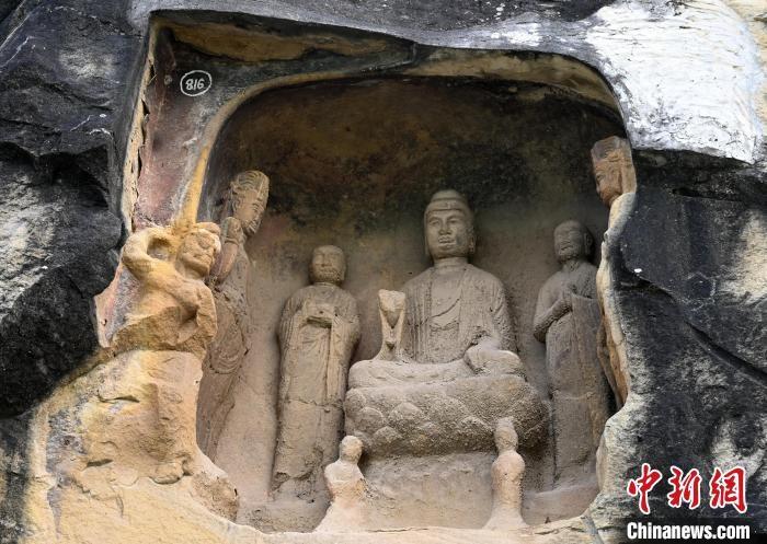 四川广元千佛崖摩崖造像：千年石窟，艺术宝库，等你来探索  第4张