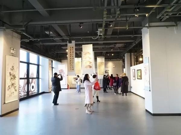 陌上花2024：陕西省妇女书画协会精品展，女性艺术家的绚丽绽放与情感共鸣  第2张