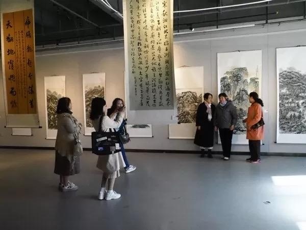 陌上花2024：陕西省妇女书画协会精品展，女性艺术家的绚丽绽放与情感共鸣  第3张