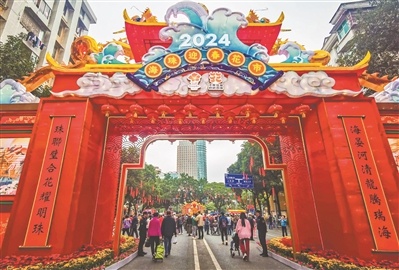 春节非遗游火爆！广州花市主牌楼惊艳亮相，国风游热度持续飙升至寒假