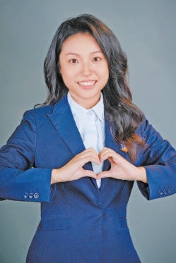 98年小姑娘成养老中心负责人，她的秘诀竟是这份‘超能力’  第1张