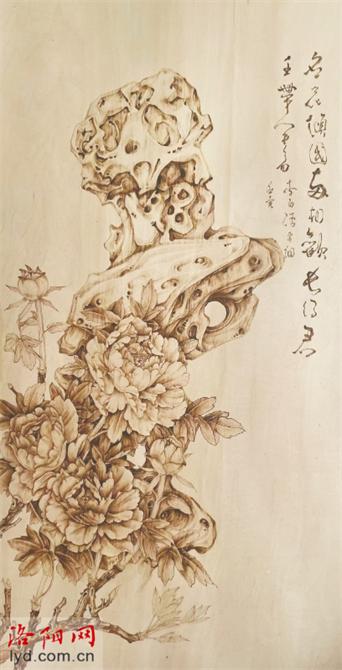 90后小伙儿用烙铁绘出惊艳木画，免费公益课引爆社区热潮
