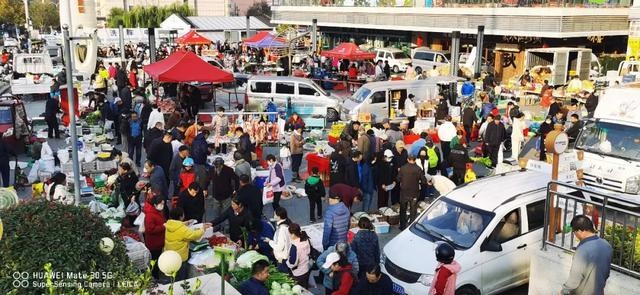凤凰街便民助农益站延长至上午10点，温暖冬日购物新体验  第2张
