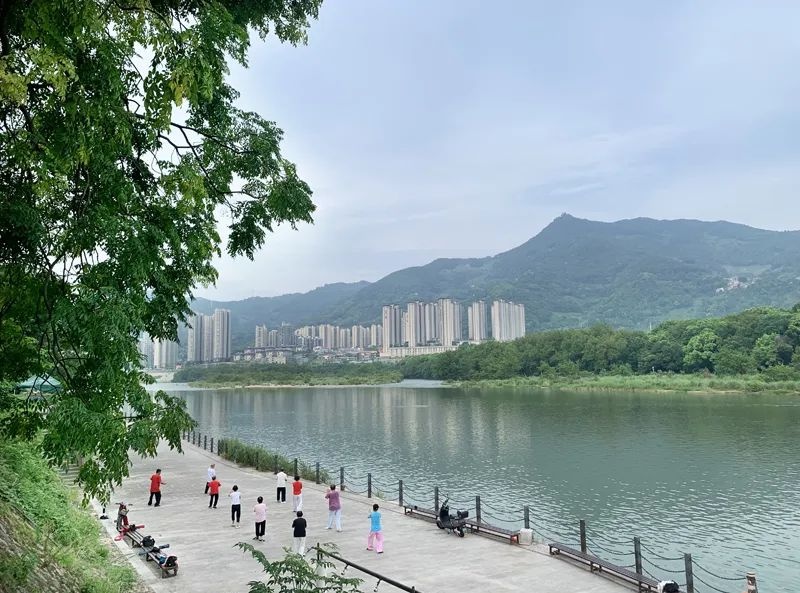 智慧健身器材来袭！福安体育公园全新体验，亲子游玩健身一举两得  第4张