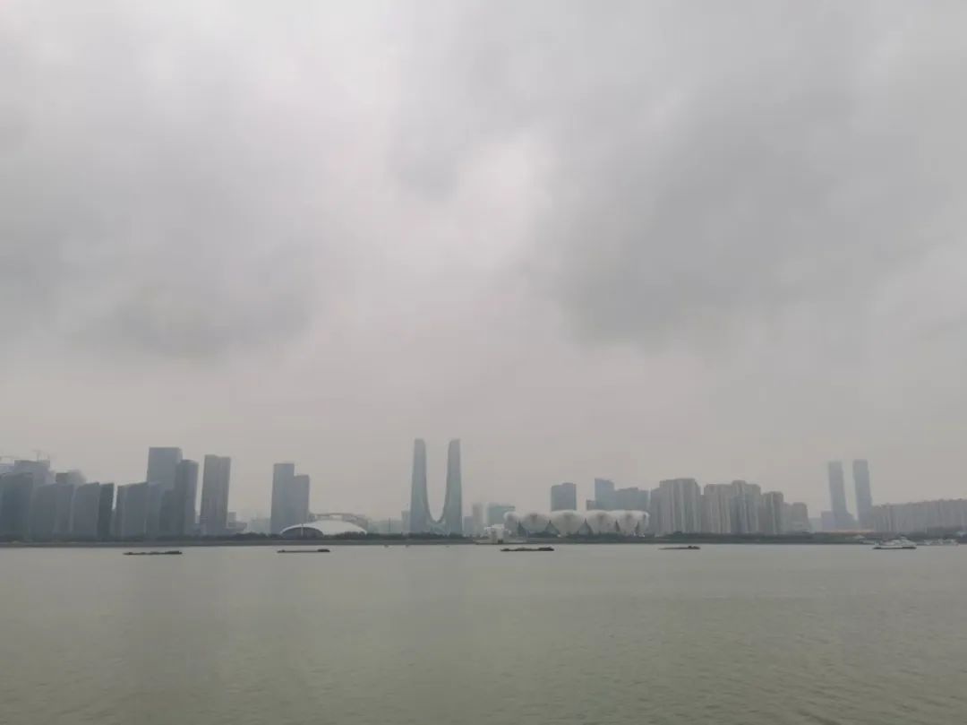 冻手冻脚的周末即将来临，阳光回归却难掩寒意，你准备好了吗？  第4张