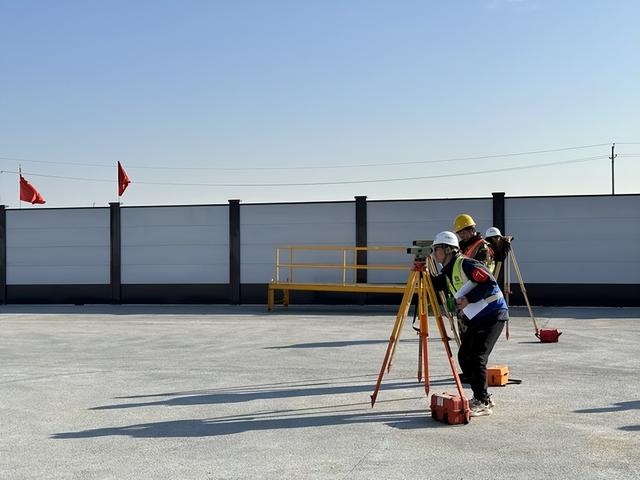 毫米间的技艺较量：郑州市重点工程建设项目劳动技能竞赛引爆匠心风采  第2张