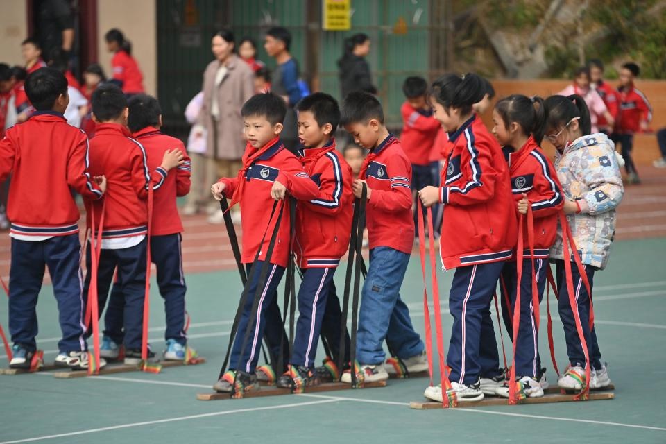 广西梧州小学生运动会惊现民族传统体育盛宴，孩子们玩得不亦乐乎  第10张