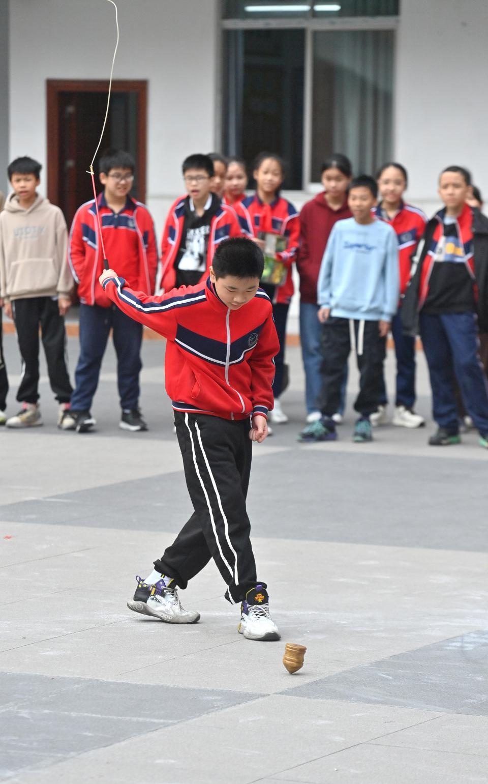 广西梧州小学生运动会惊现民族传统体育盛宴，孩子们玩得不亦乐乎  第5张