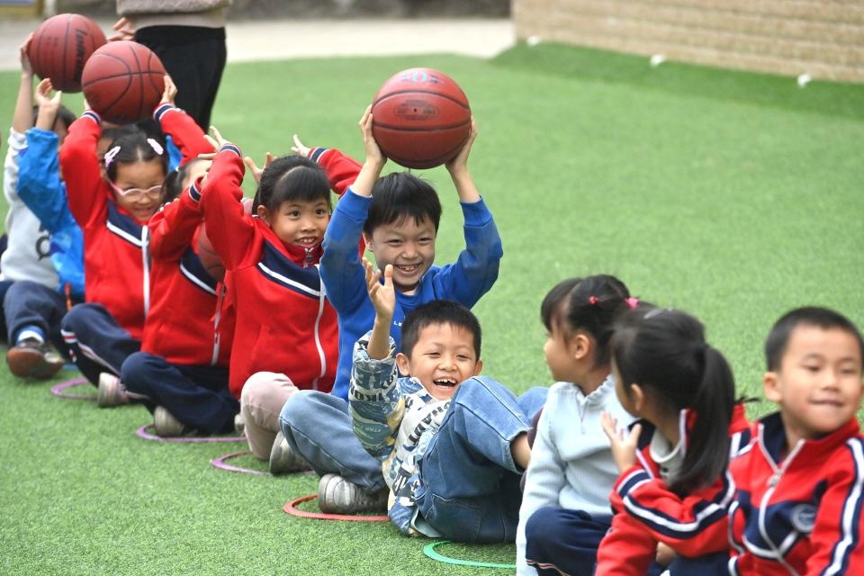 广西梧州小学生运动会惊现民族传统体育盛宴，孩子们玩得不亦乐乎  第8张