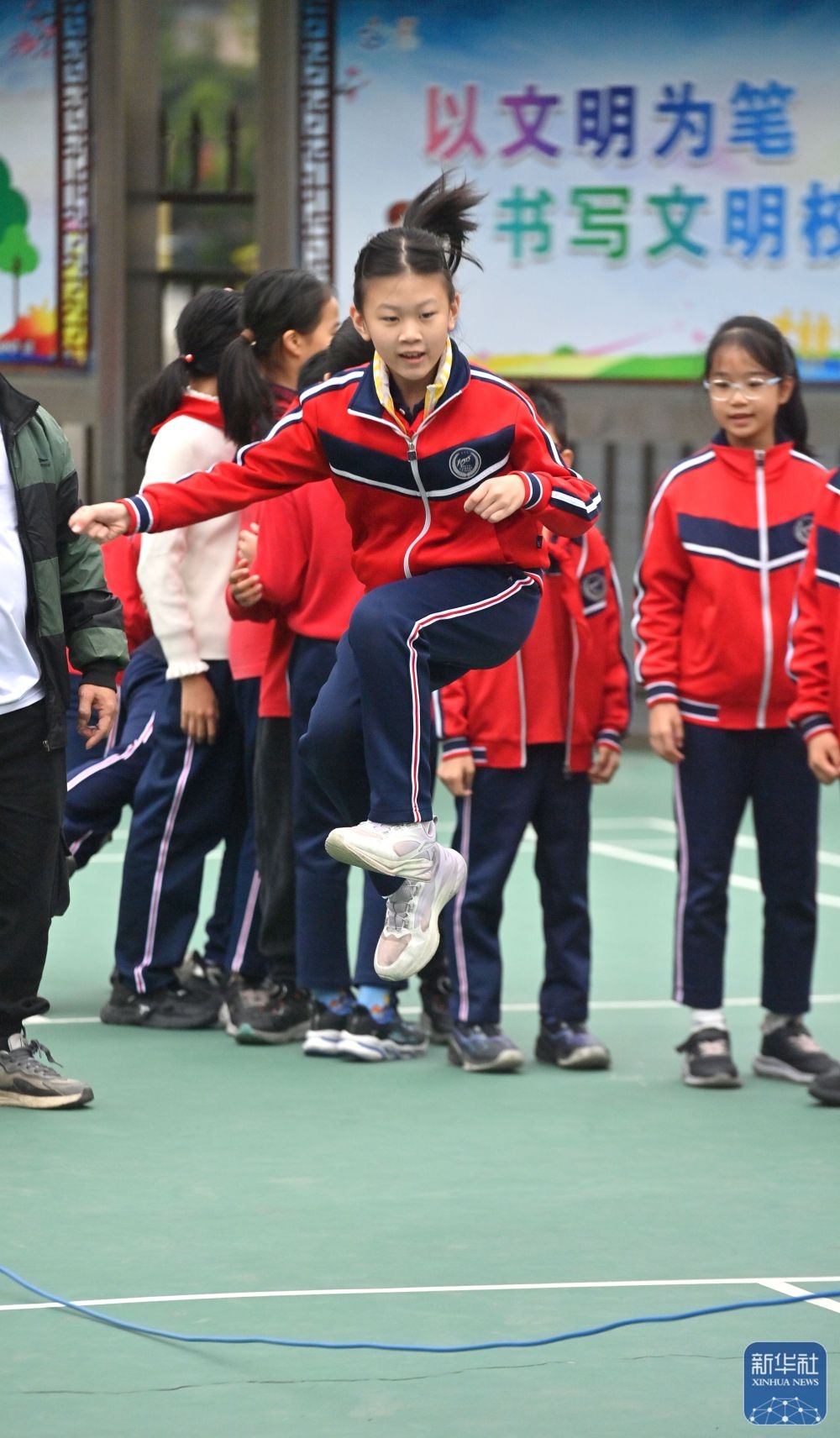 广西梧州小学民族体育运动会：孩子们在传统项目中找到快乐  第4张