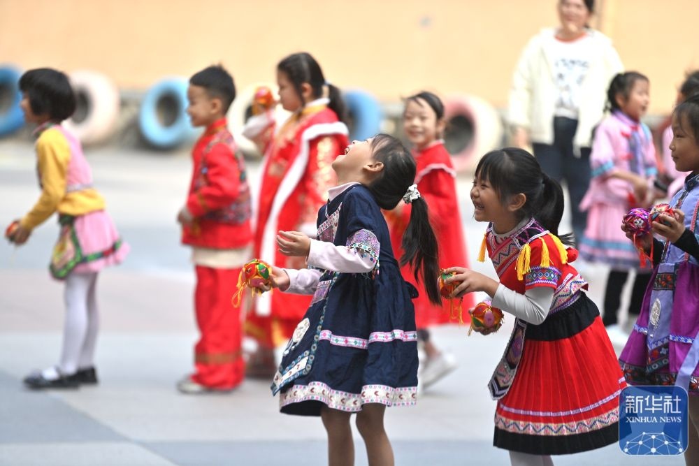 广西梧州小学民族体育运动会：孩子们在传统项目中找到快乐  第5张