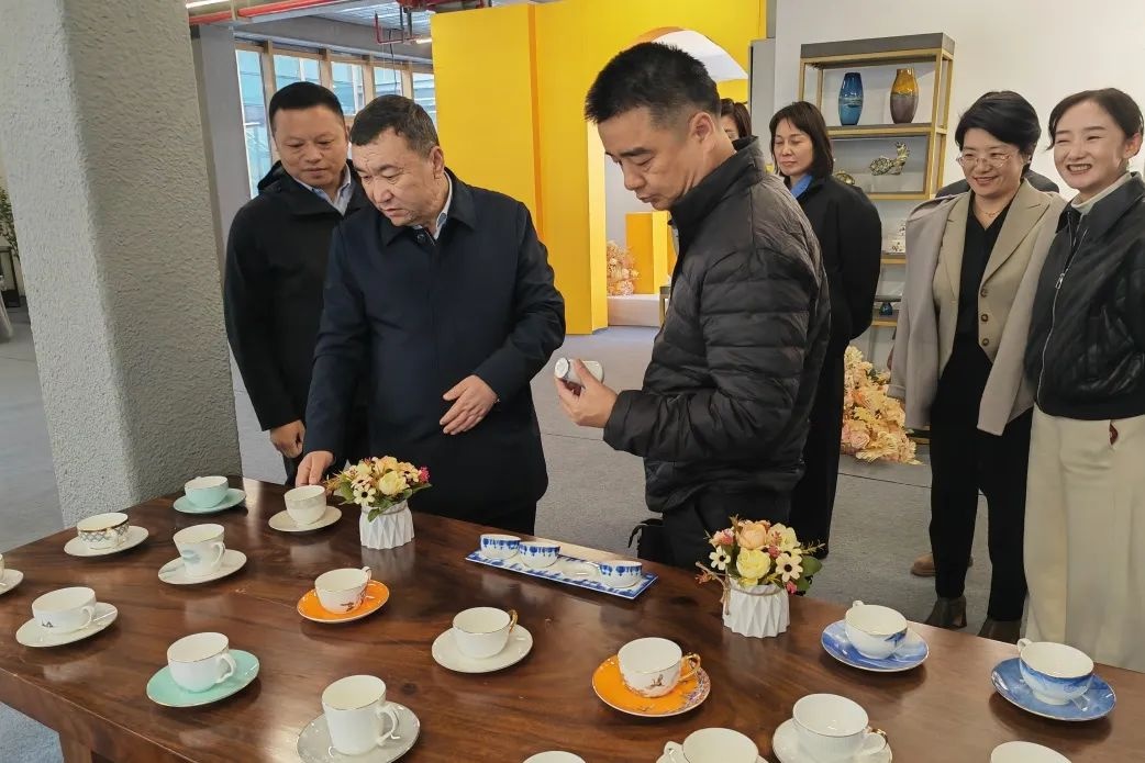 副厅长实地调研五大商圈，智慧化改造如何提升消费者购物体验？  第4张