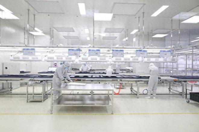 TCL再创奇迹！5个月内从洽谈到试投产，全球唯一电竞显示器自主生产基地揭幕