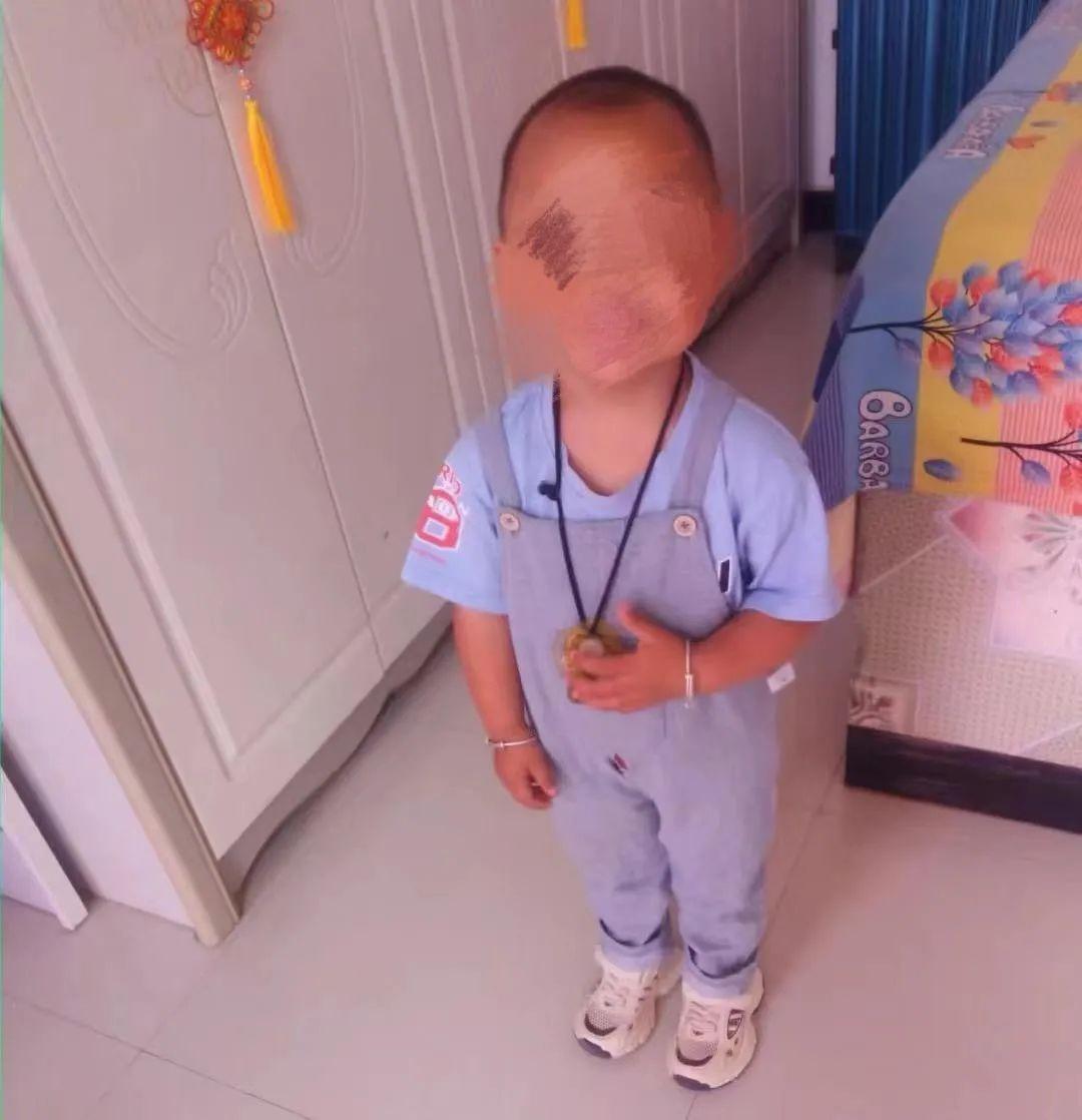 痛心！甘肃 2 岁女童小甜甜独自出门后失联，遗体已找到，溺水身亡  第2张