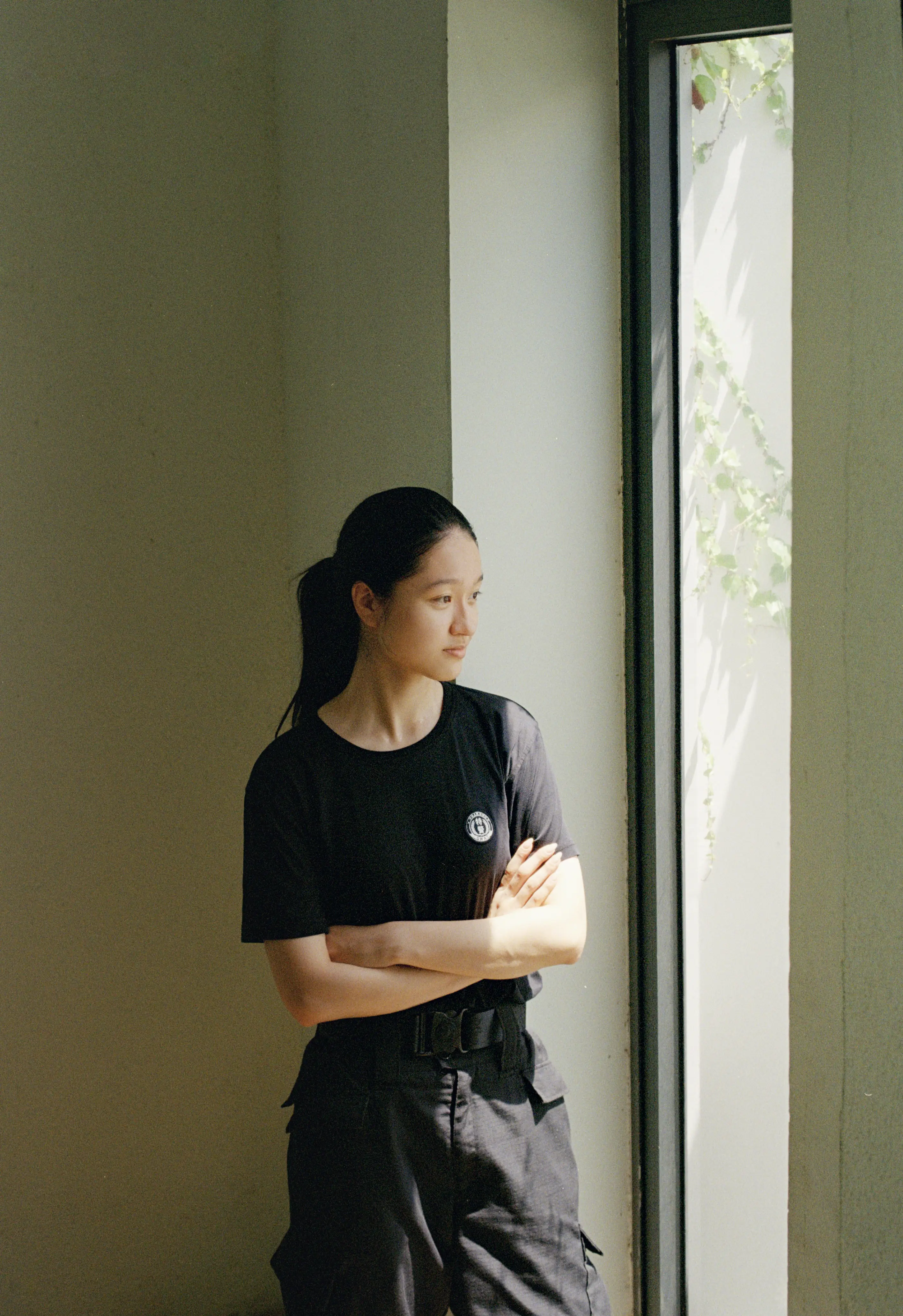 95 后女特警外滩执勤，英姿飒爽引市民游客纷纷打卡合影  第5张