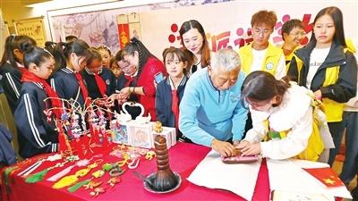 快来体验！杨柳青木版年画国家级非遗传承人现场教学，让你感受津味文旅的独特魅力