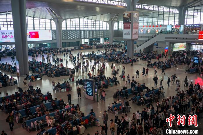 国庆假期最后一天，国铁太原局旅客发送量创历史新高，你在其中吗？  第1张