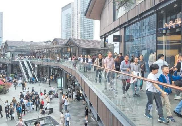 国庆假期出行、消费两旺，热门城市景区门票量较 2019 年增长 3 倍  第2张