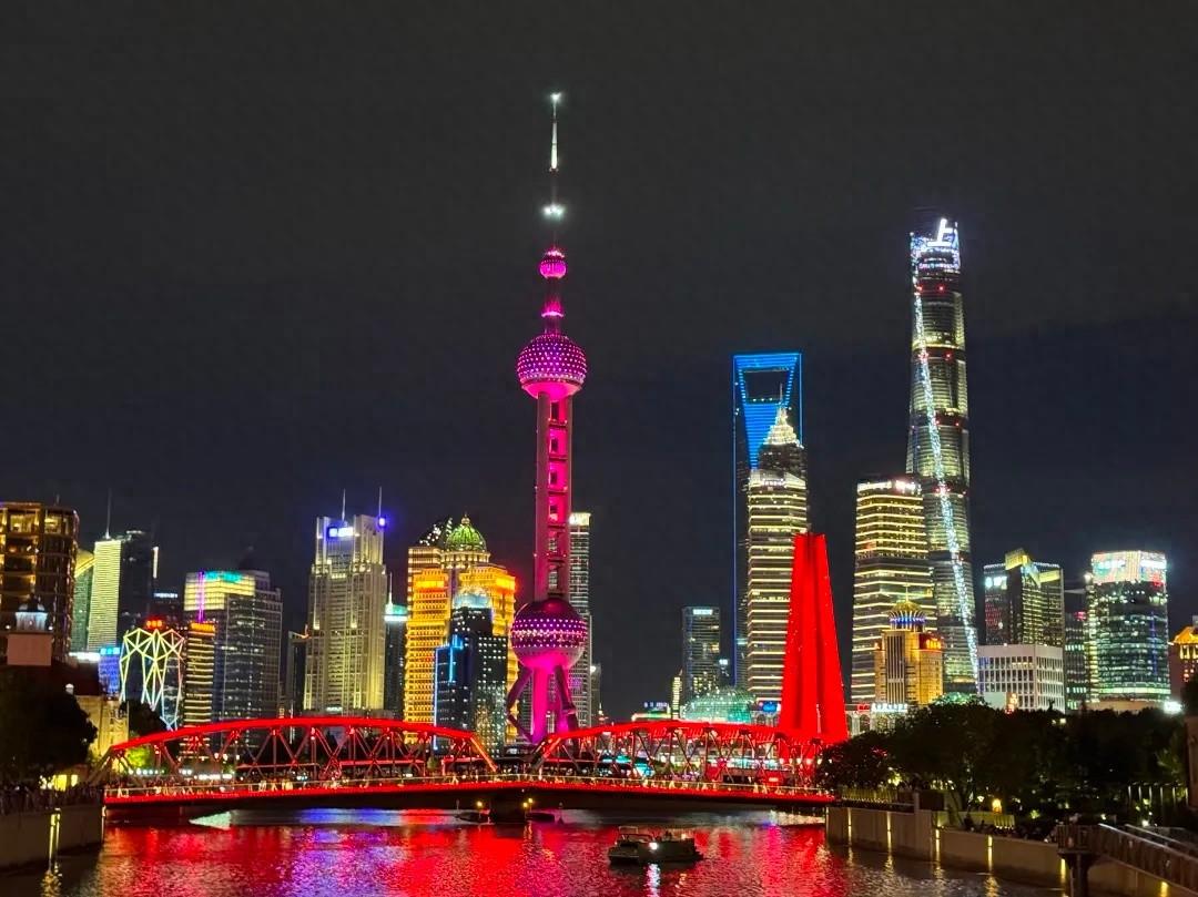 国庆假期不轧闹忙，职场人为何偏爱居家度假？  第1张