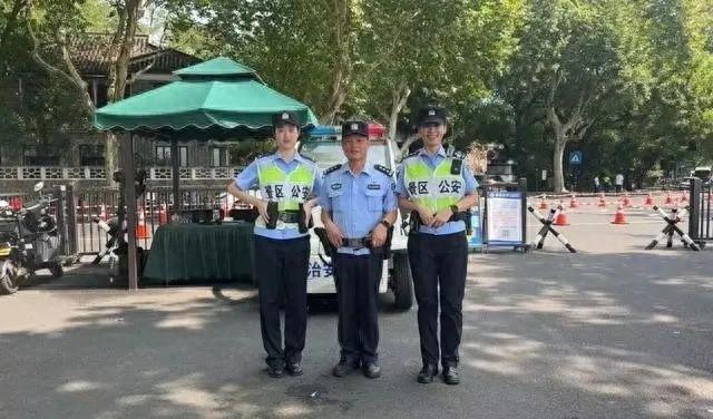 16 年后，当年走散的小女孩竟成了断桥民警  第1张
