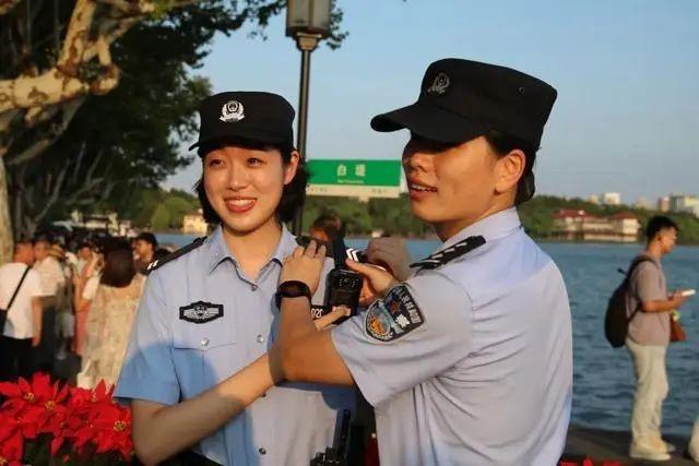 16 年后，当年走散的小女孩竟成了断桥民警  第4张