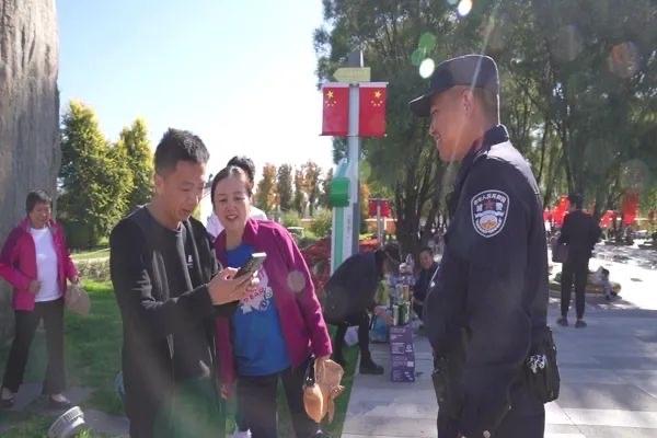 国庆假期，梅河新区公安局交警支队全力守护人民群众安全  第3张