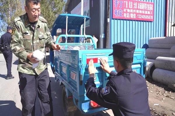 国庆假期，梅河新区公安局交警支队全力守护人民群众安全  第5张