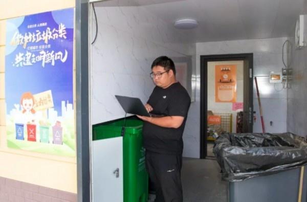 家门口就业服务站建成，断头路老旧路进入扫尾阶段，海陵区政府投资项目建设火热推进  第2张