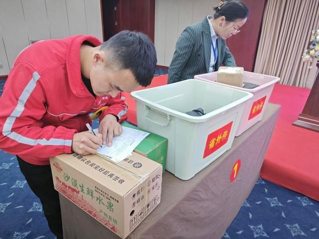 54 名选手角逐，10 人获奖！武威这场快递行业竞赛，你错过了吗？  第2张