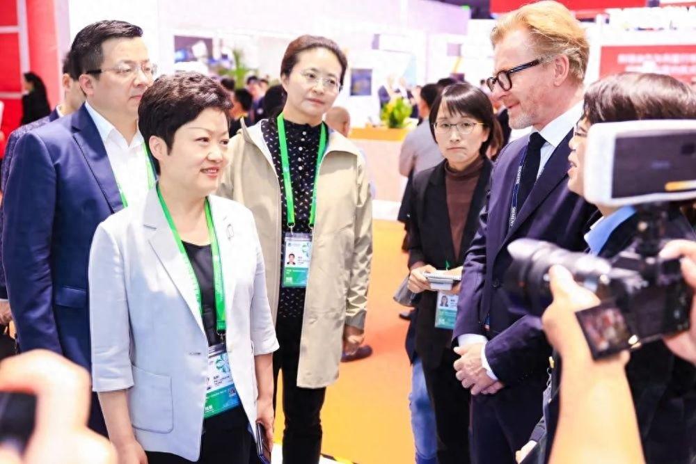 市长率队走进进博会，南通如何将进博红利转化为发展新动力？  第1张