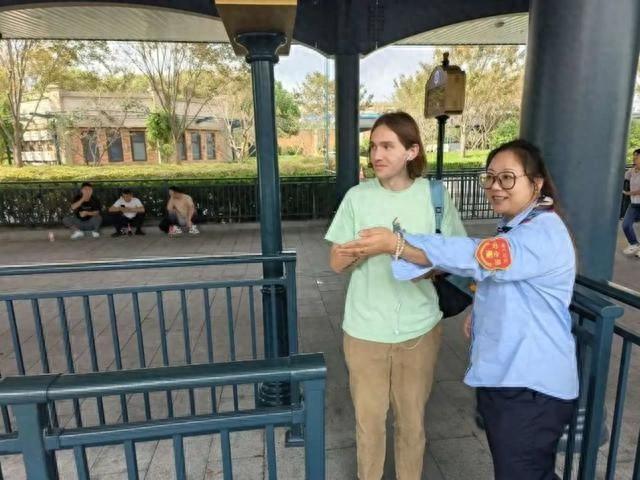第七届进博会盛大开幕，南汇公交全力保障，助力盛会越办越好  第1张