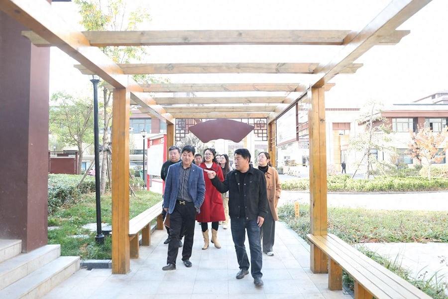 政协委员、镇村干部和小区业主代表齐聚一堂，共商小区特色活动开展大计