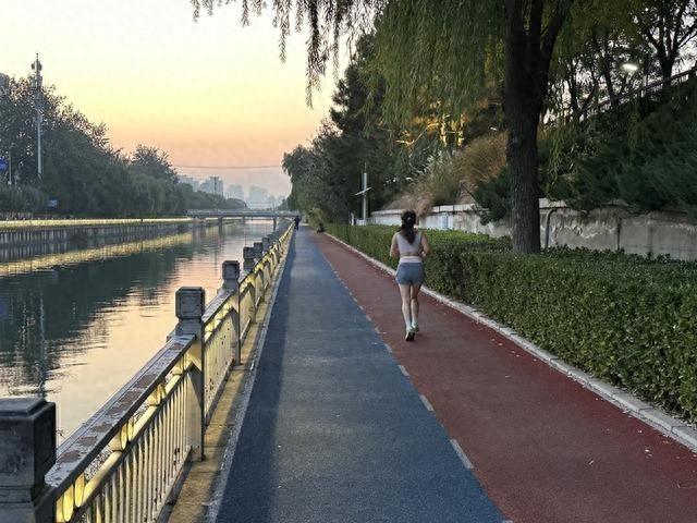 3 万选手齐聚北马，当跑步蔚然成风，城市该如何营造跑步环境？  第1张
